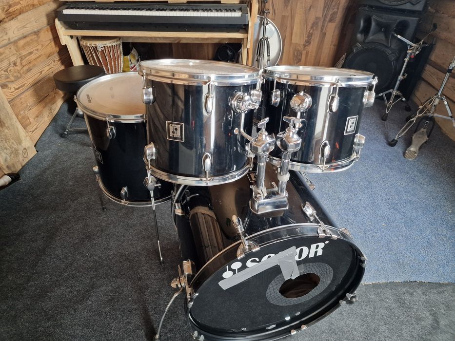 Perkusja Sonor 503 + talerze Paiste , werbel i pedal – super stan
