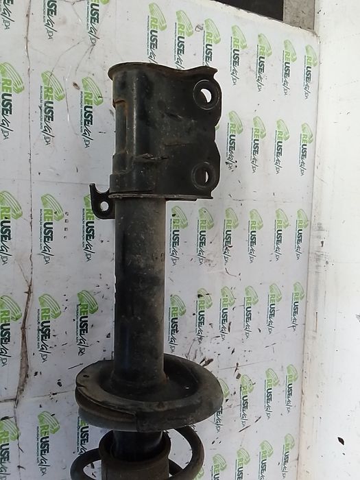 Suspensão frente esquerda MITSUBISHI Colt VI CZC (RG)