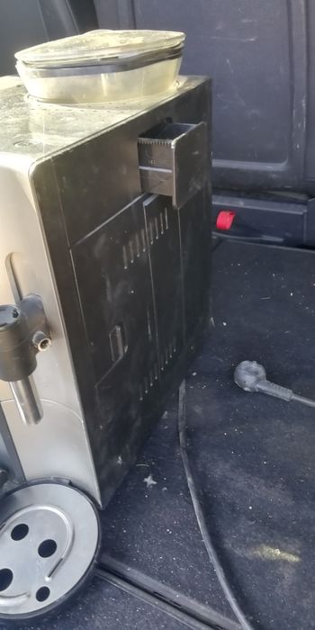 Продам Кавовий апарат на запчастини