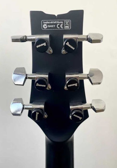Guitarra Ibanez e Amplificador Marshall