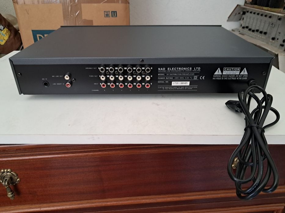 Pre amplificador de distribuição NAD 911