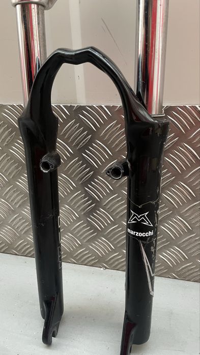 Suspensão Marzocchi 26