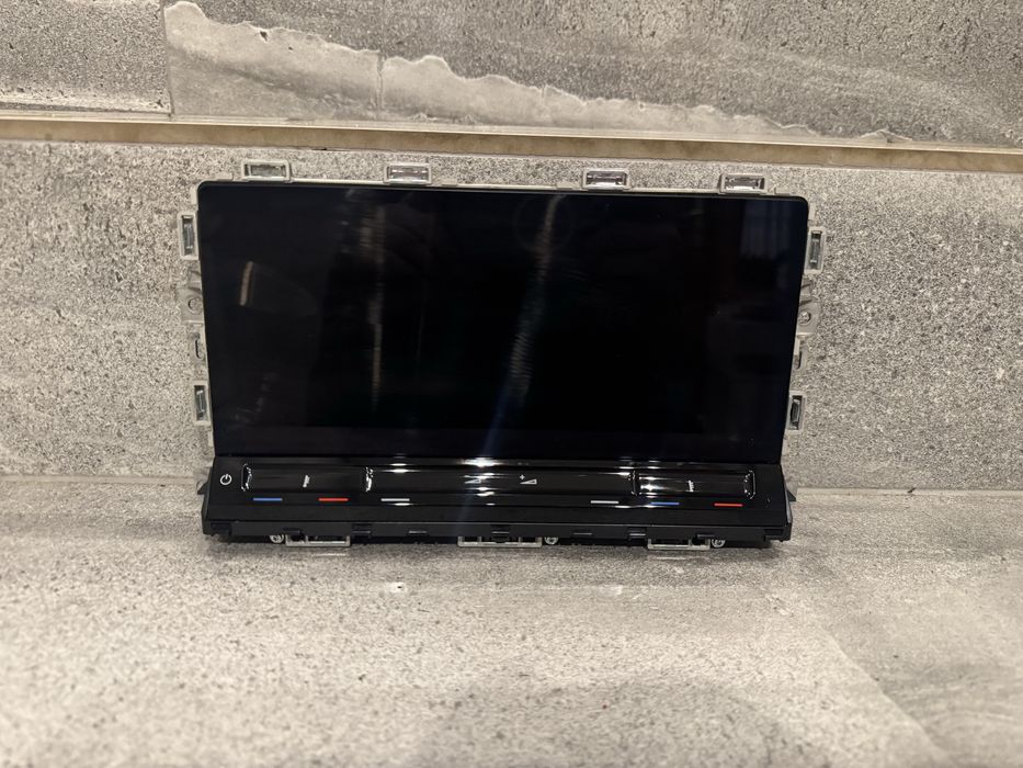 Ekran radio nawigacja panel vw golf 8