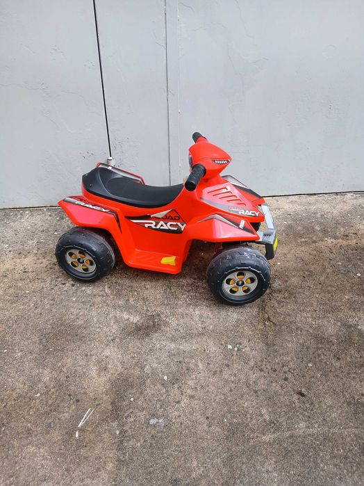 Feber Quad Racy Quadriciclo para crianças