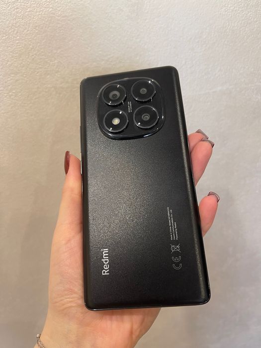 Продаю власний смартфон Xiaomi Redmi Note 14 Pro (версія 8/256 GB)