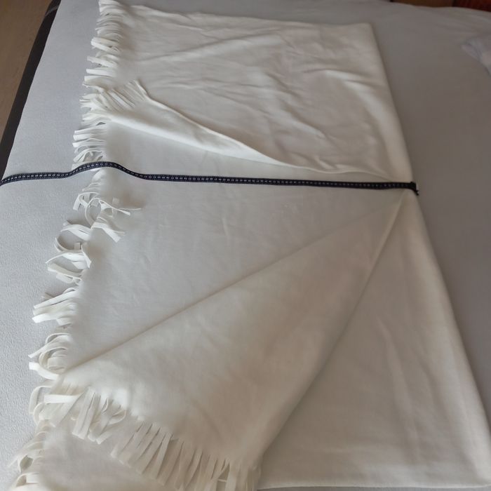 Duże kremowe ponczo, poncho z frędzlami