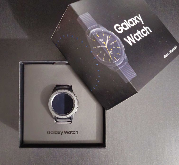 Smartwatch Samsung Galaxy Watch 42 mm Black Używany