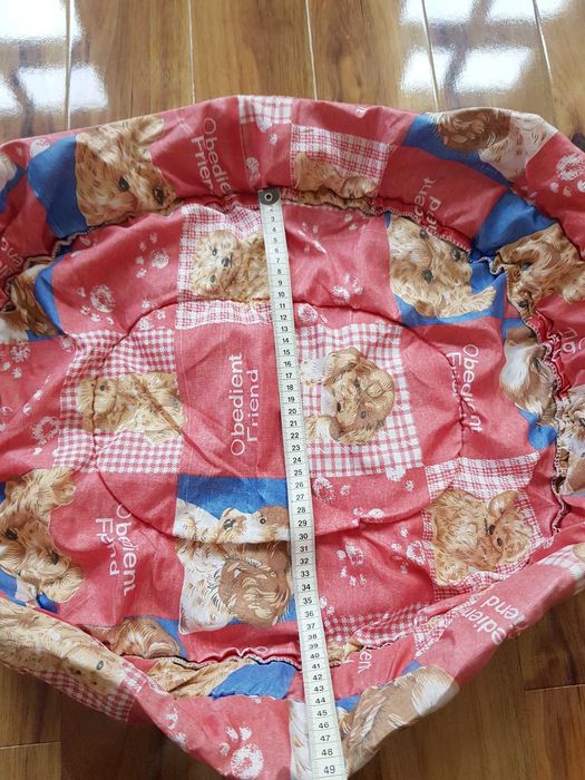 Czerwono niebieskie legowisko w pieski dla małego psa Obedient Pet wzór w patchwork