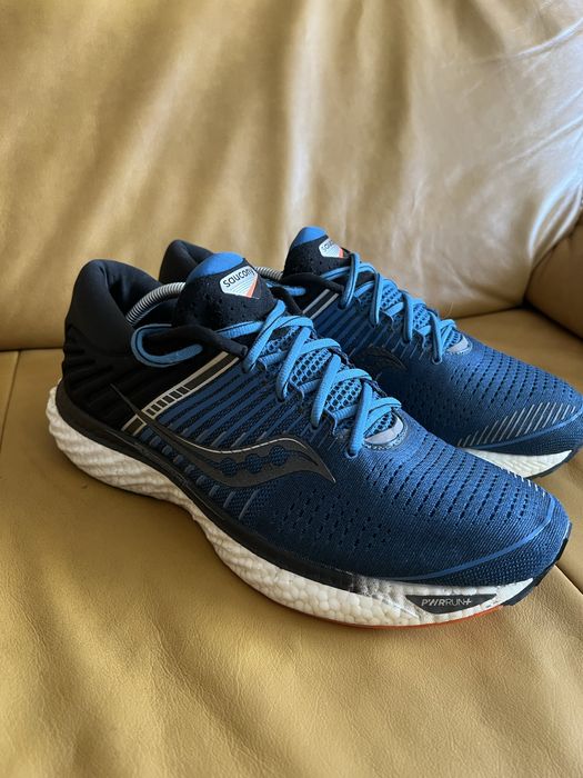 бігові кросівки Saucony Triumph 17 45р