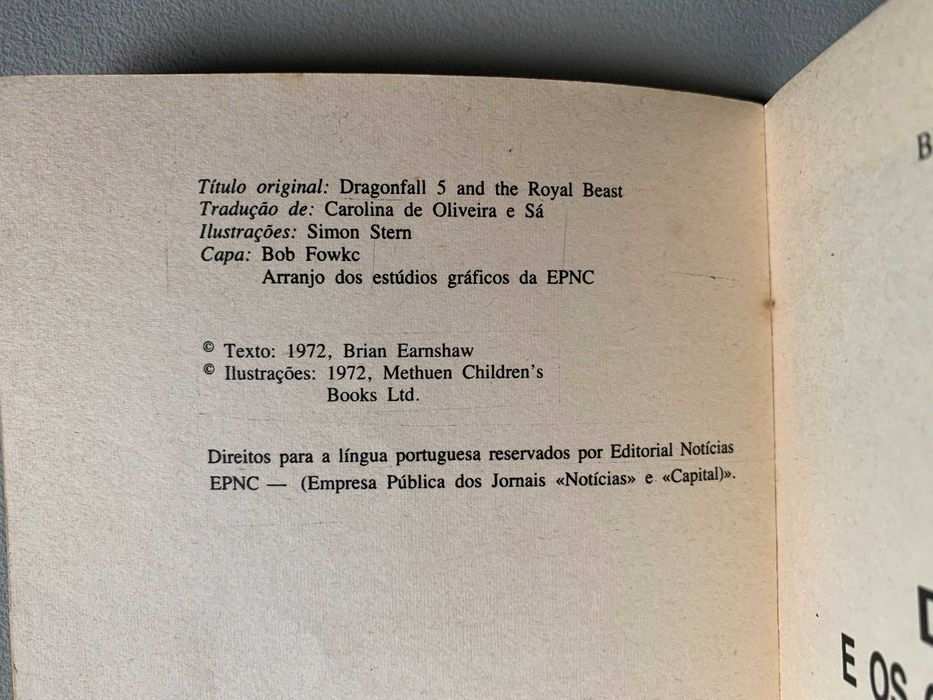 Dragão 5 e os Cow-Boys do Espaço, de Brian Earnshaw