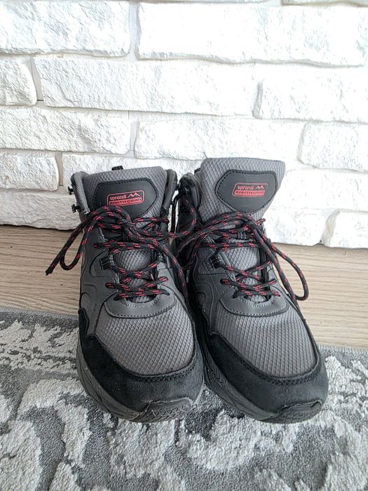Trekkingowe buty Sprandi 38