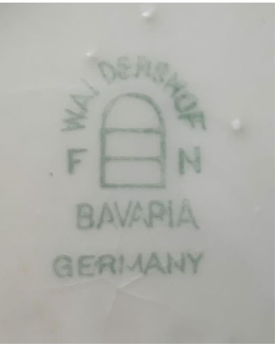 Порцеляновий молочник 30р