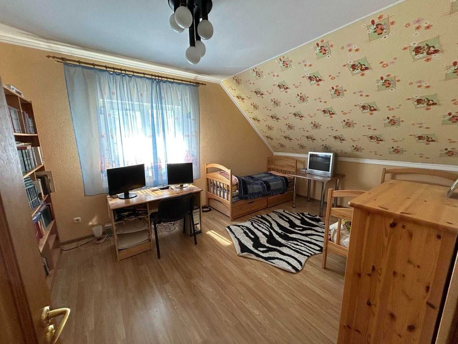 Продам свій будинок Мар'янівка ( Житомирська траса), 50км від м. Нивки