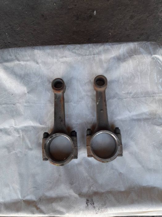 Шатуни двигуна МТ