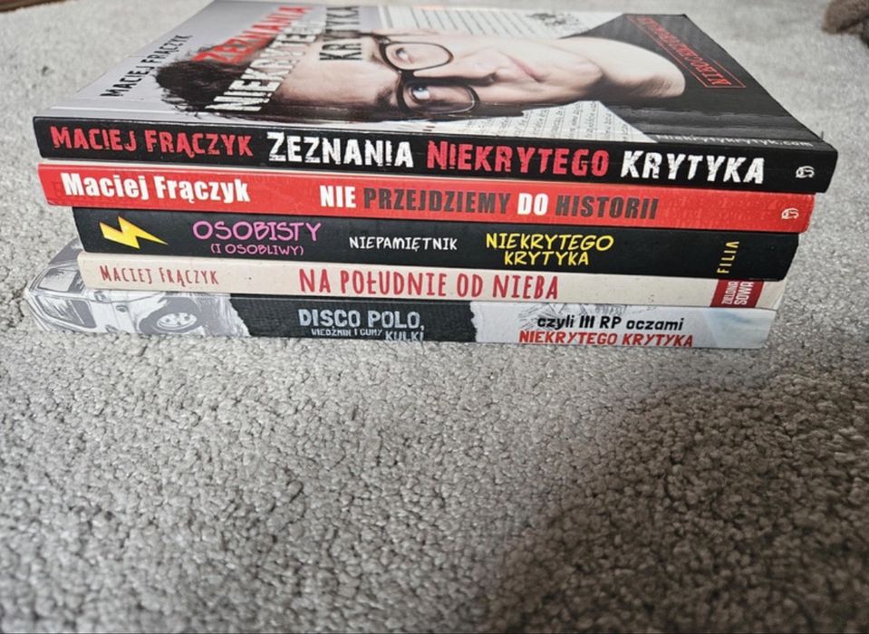 Zestaw książek Niektytego Krytyka