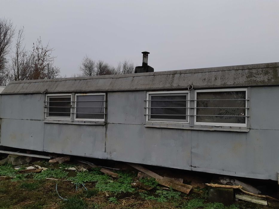 Дом,металевий,утеплений.