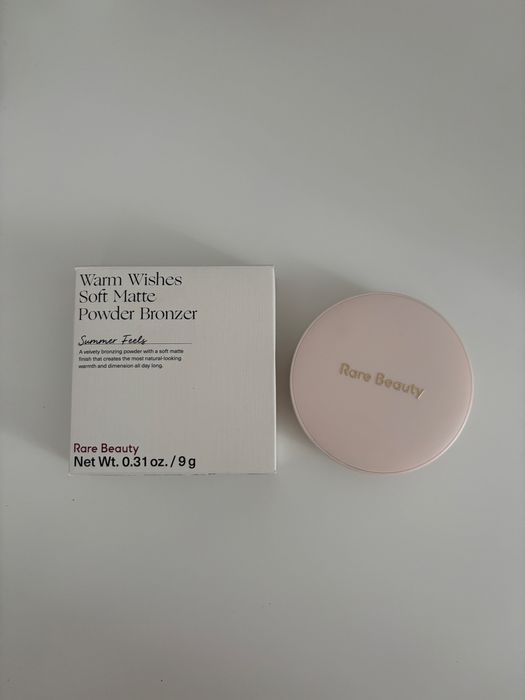 Rare Beauty warm wishes soft matte powder bronzer - miękki matowy puder brazujacy
