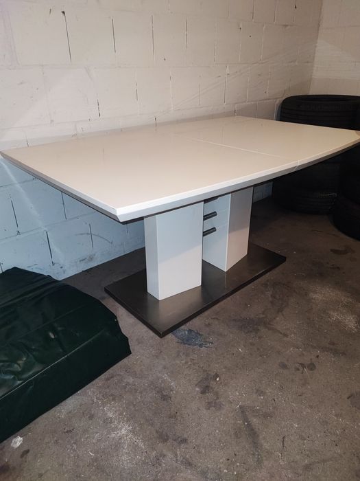 Продам Обідній стіл Bomuli, Кухонний стіл