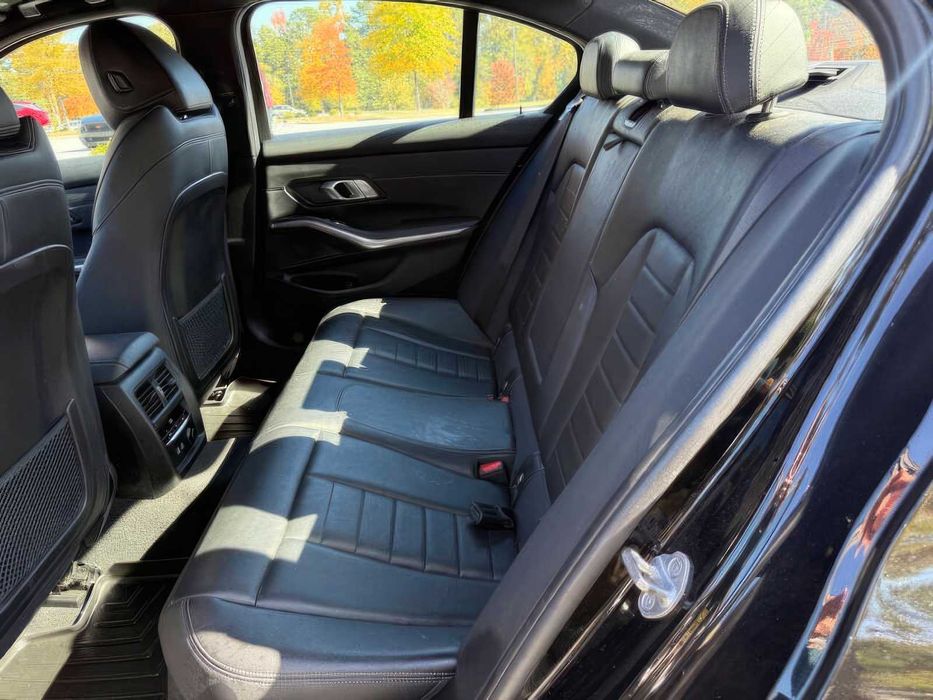 BMW 3 Series 330i xDrive      2019