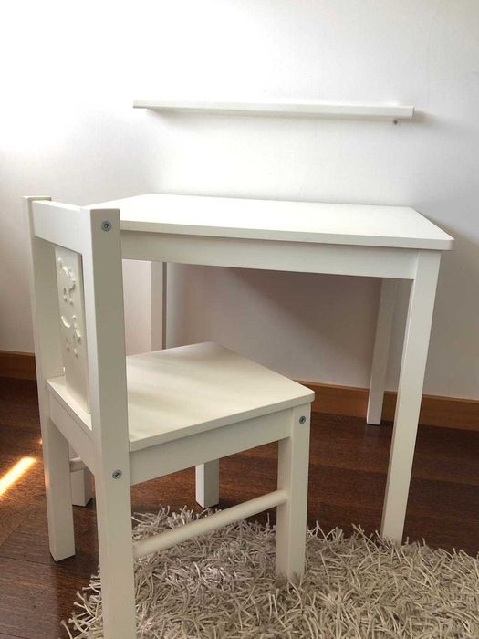 Mesa e cadeira criança IKEA