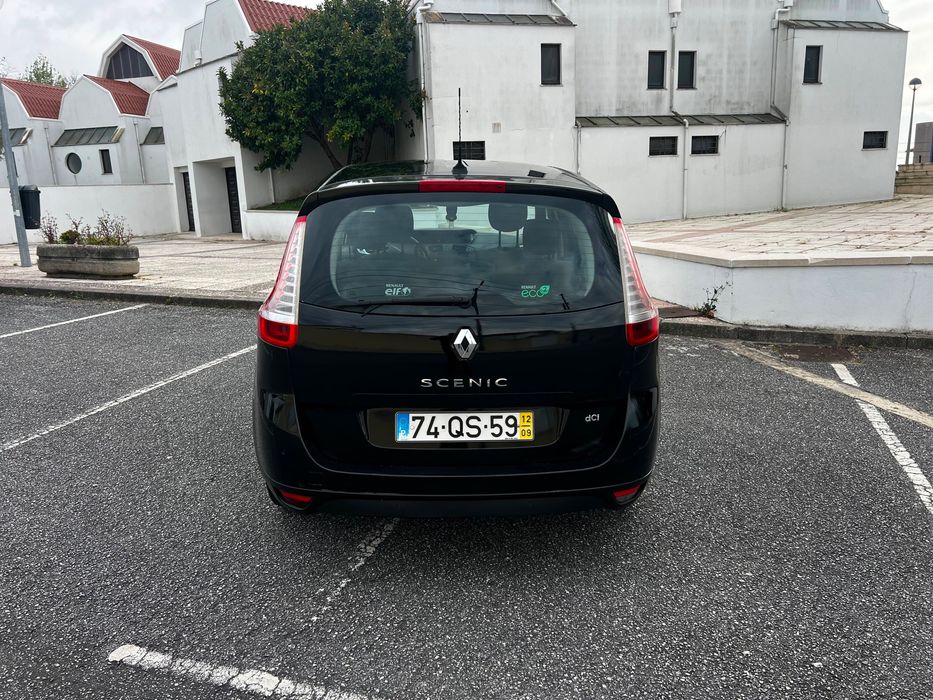 Renault Scenic Gasóleo 7 Lugares foto 5
