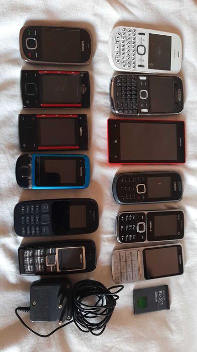 Лот мобільних телефонів вживаних. Стан різний.