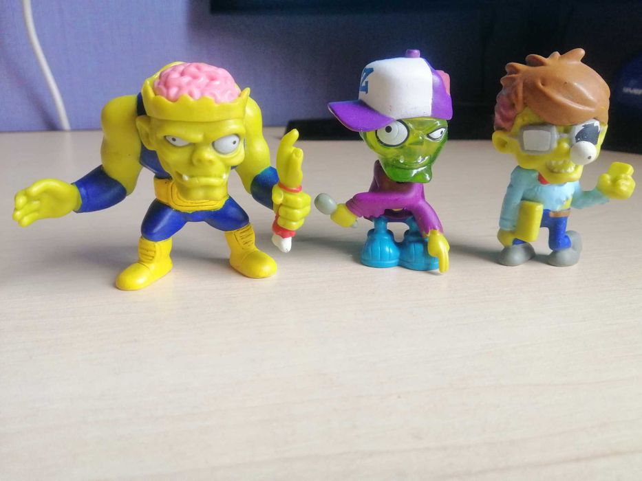 Игрушки Макдональдс,зомби,животные,насекомые,динозавры.