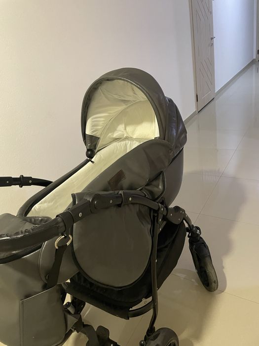Срочно продам коляска 2в1