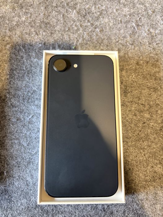 iPhone 16e 128gb
