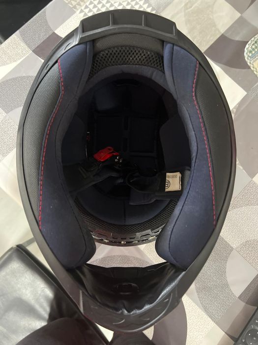 Capacete semi-novo