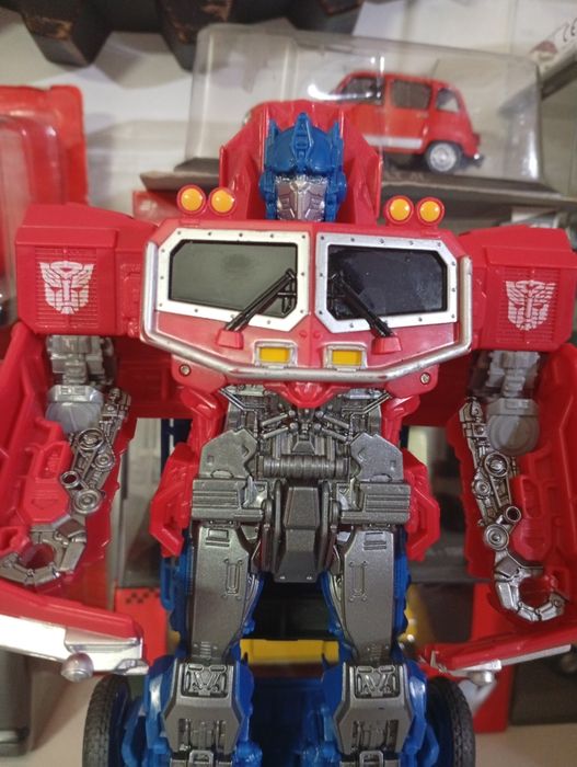 Transformers Optimus Prime figura