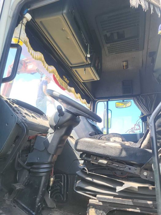 Розбирається ДАФ XF430