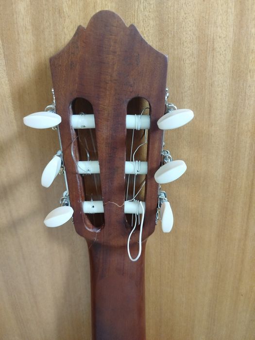 Guitarra Yamaha C40