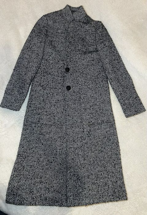 Жіноче пальто від бренду Primark