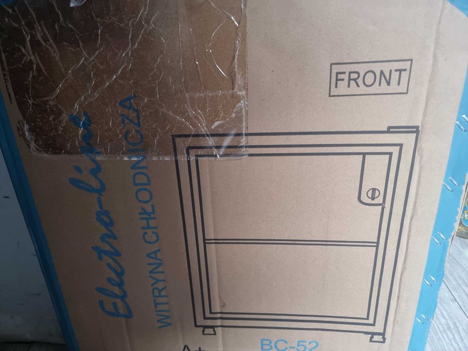 Unikatowa witryna chłodnicza.