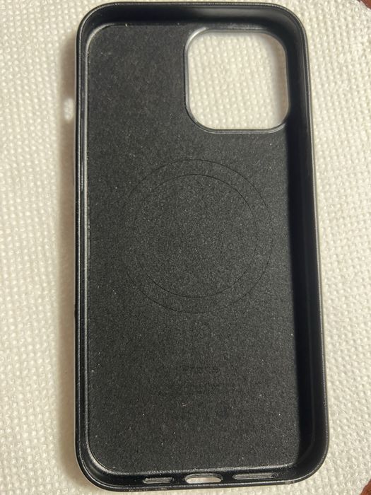 Чехлы на IPhone 13 Pro Max