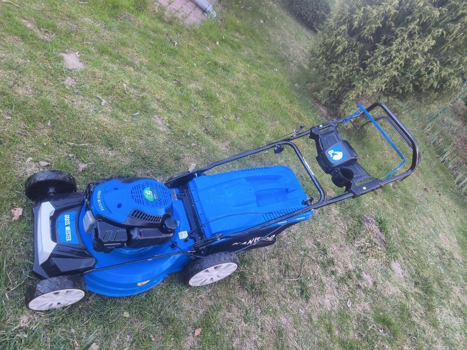 Kosiarka spalinowa z napędem