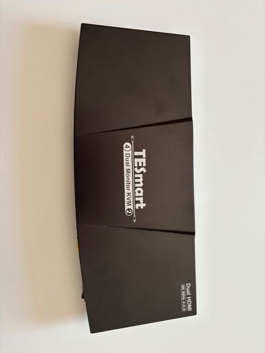 KVM Switch TESmart HKS0402A1U – 2 PCs / 2 Monitores HDMI