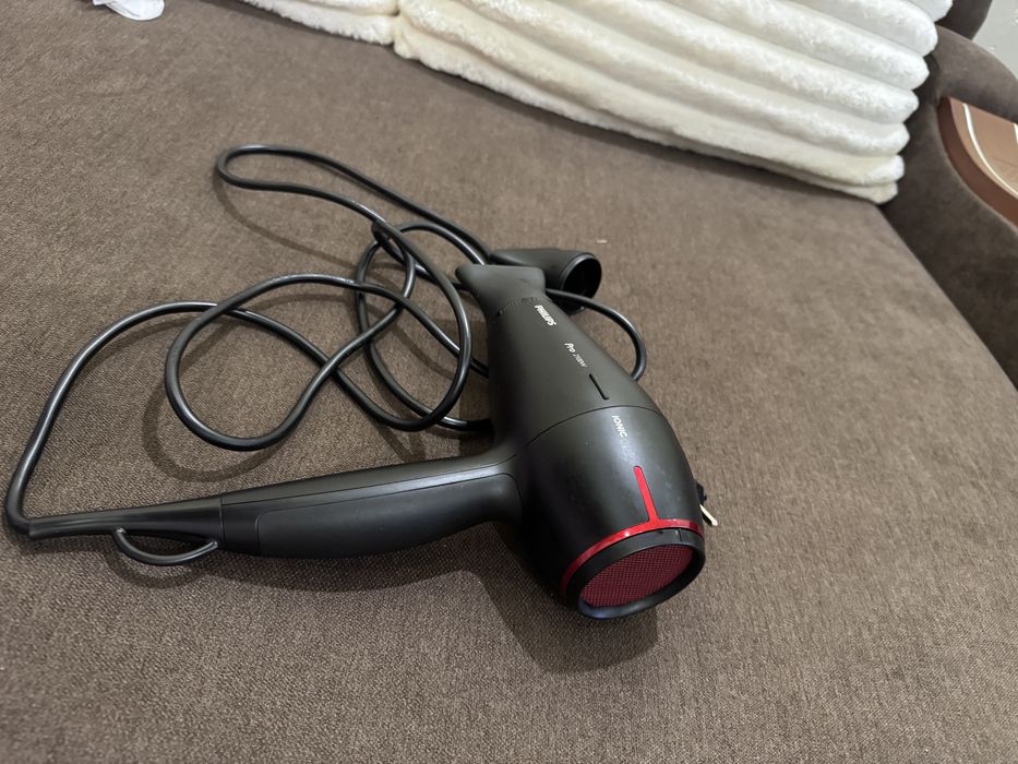 Фен Philips pro 2100w