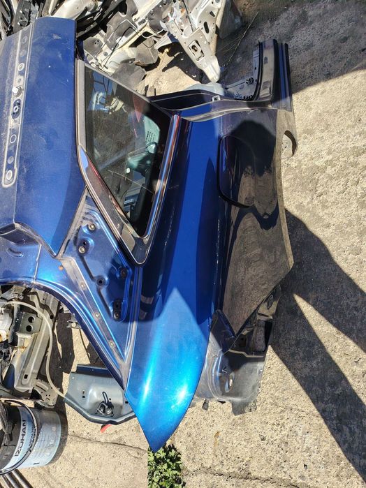 Sprzedam ćwiartkę prawą błotnik tył do reanult megane IV