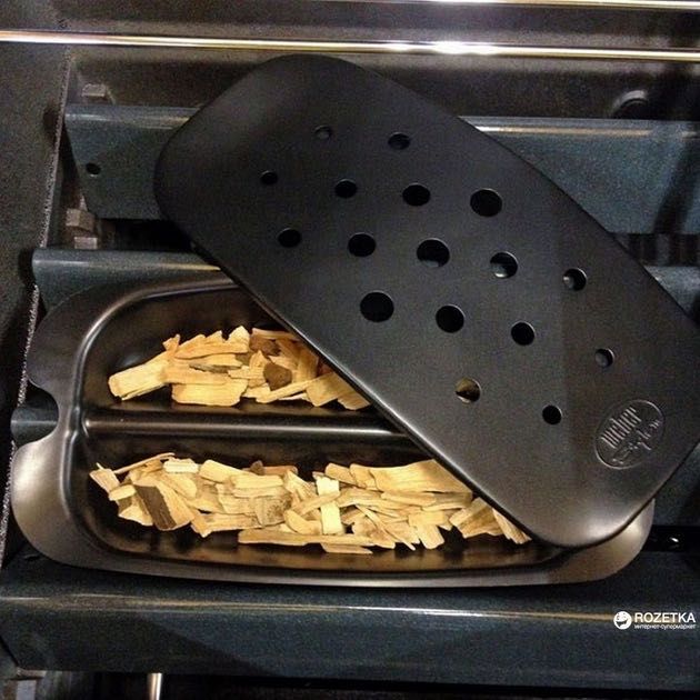 Універсальний контейнер/димогенератор для копчення на грилях Weber