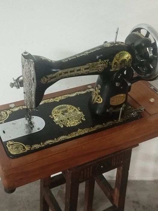 Maquina de costura antiga