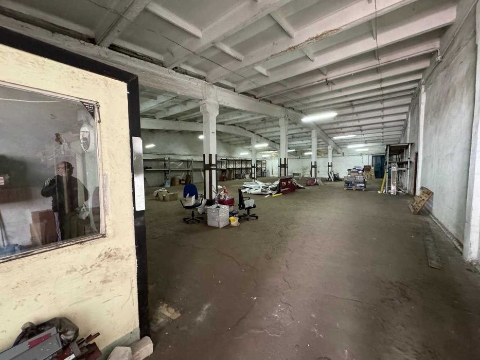 Склад-офіс у центрі міста 3500 м2