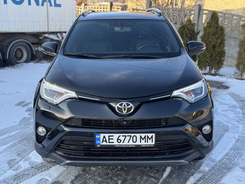 TOYOTA RAV4 повний привід офіційне авто