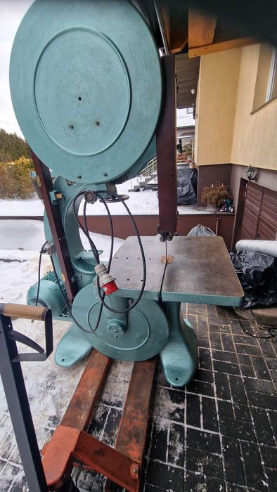 Piła taśmowa pionowa