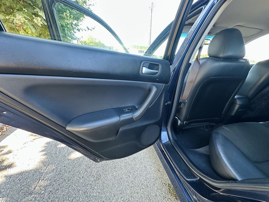 Honda Accord — fotografia 6