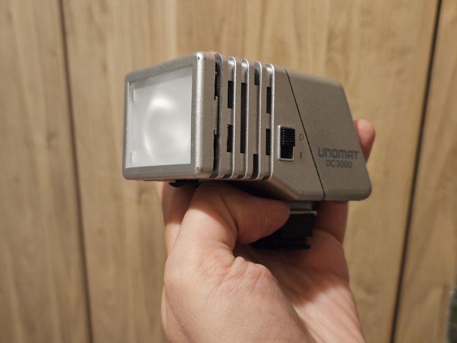 Lampa video Unomat DC3000
