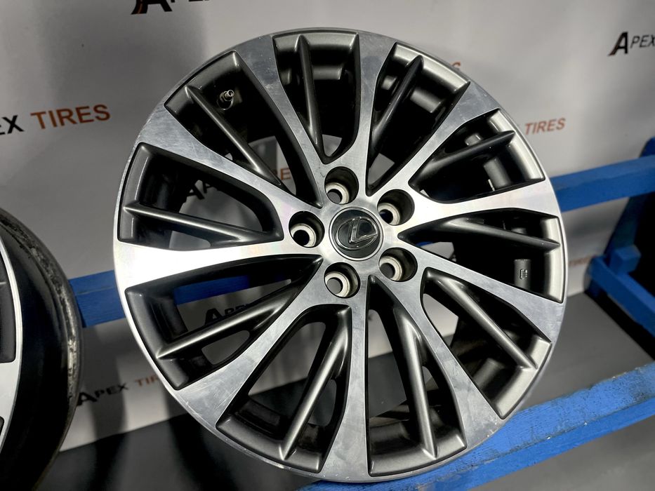 Продам комплект оригінальних дисків Lexus 5/114.3 R18 9j et45