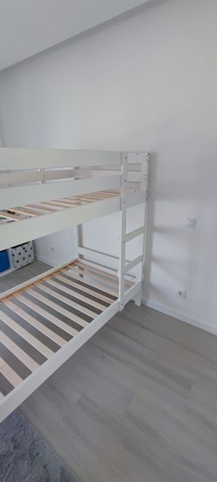 Cama bliche IKEA