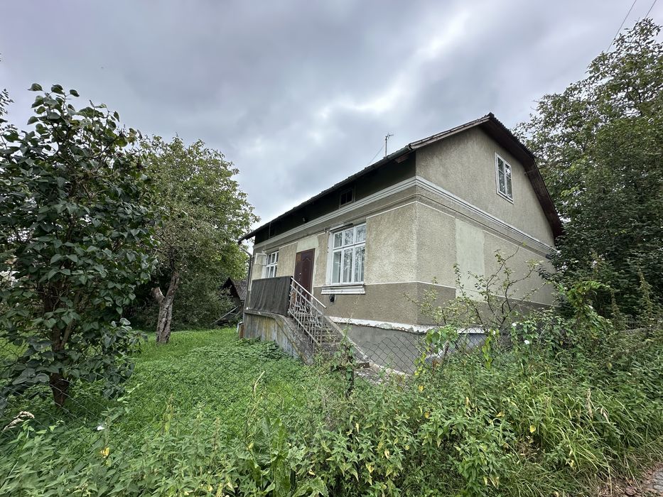 Продається цегляний будинок в гарній локаціі ,поблизу Трускавця.